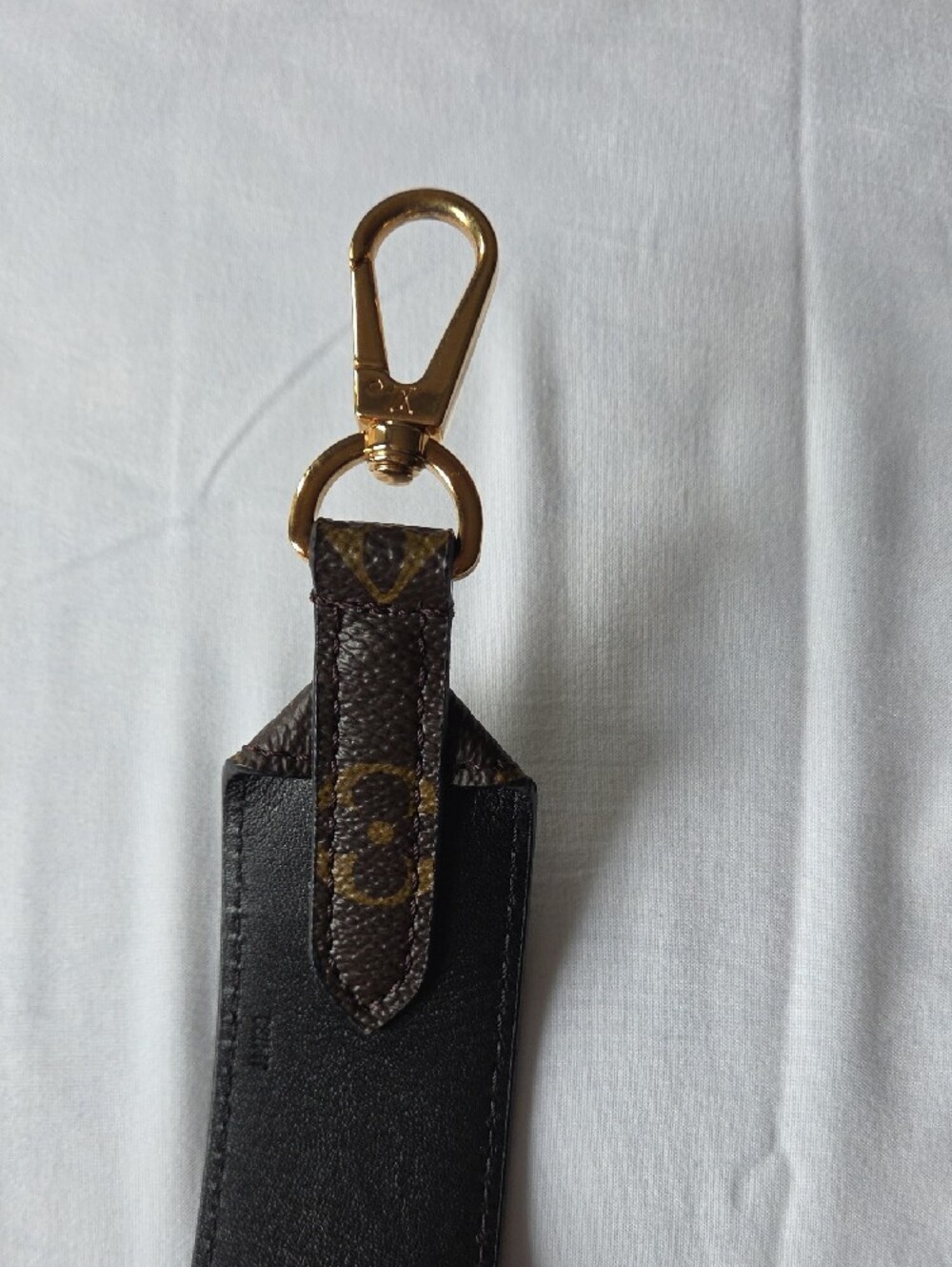 Louis Vuitton Guitar Strap Monogram & Black - Picture 5 of 8
